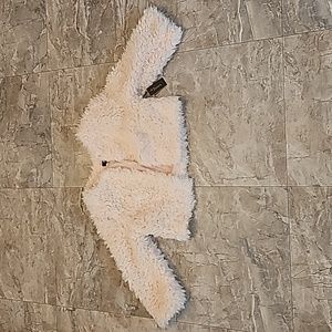 NWT Jacera Faux Fur Cream Size Small